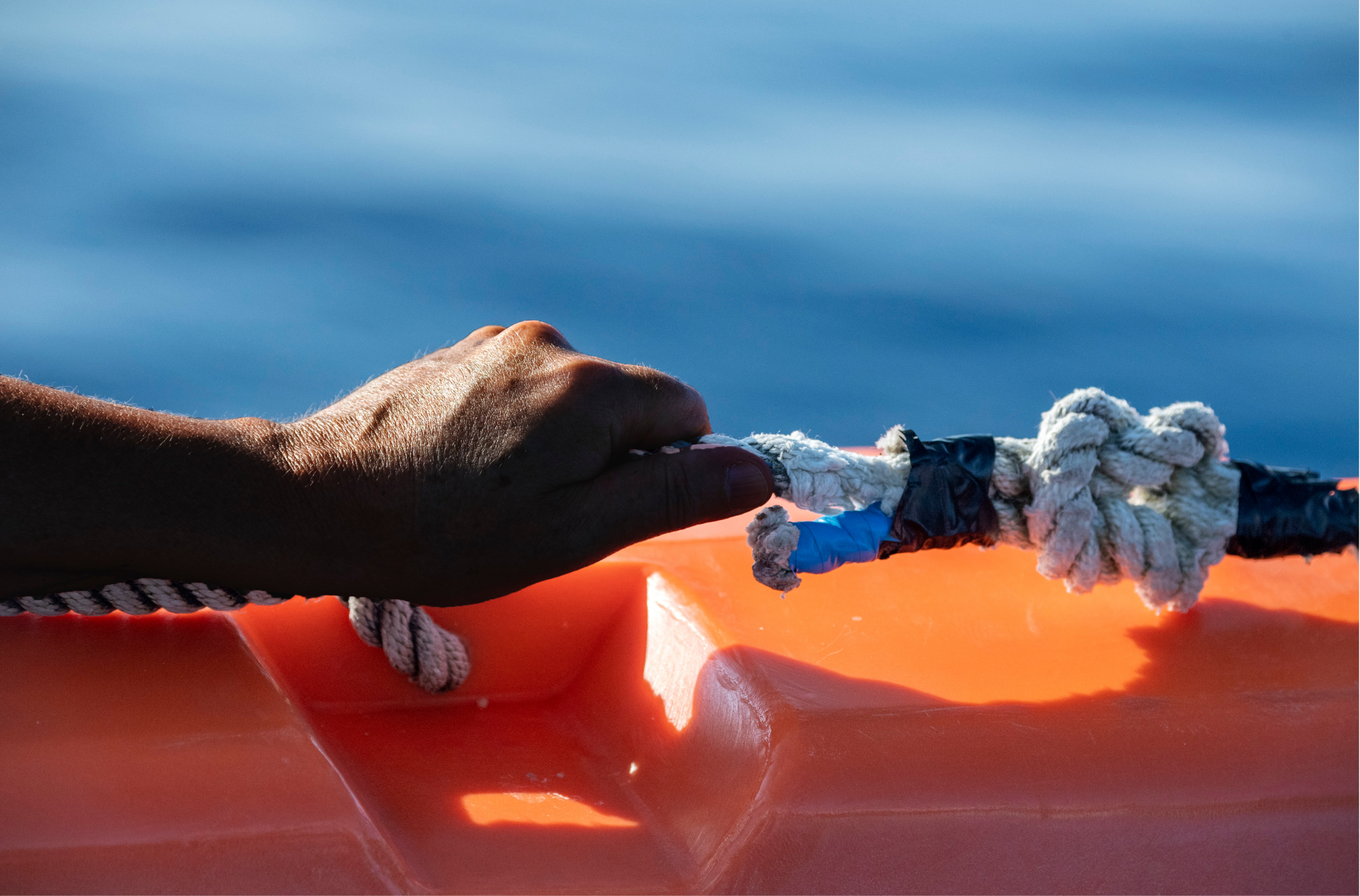 The European Commission’s fight against people smugglers: a risk of criminalisation for exiles and NGOs - Vues d'Europe